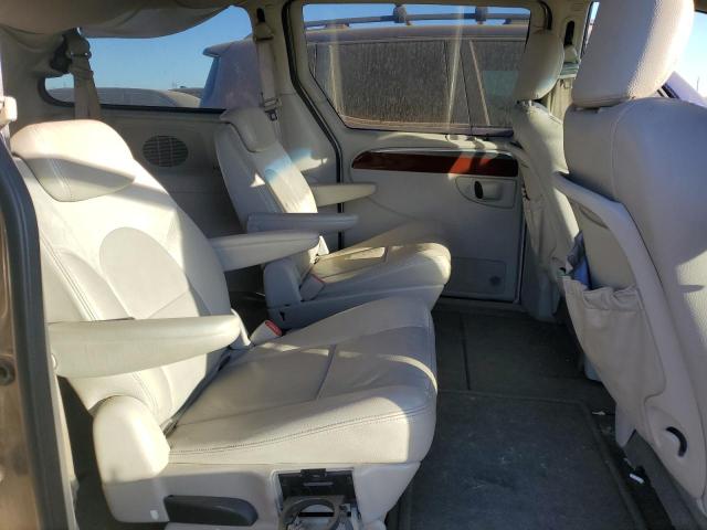 Photo 11 from auction – 2005 CHRYSLER TOWN & COU with VIN 2C8GP64L65R196958
