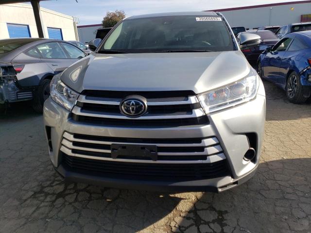 Photo 5 from auction – 2017 TOYOTA HIGHLANDER with VIN 5TDBZRFH9HS441831