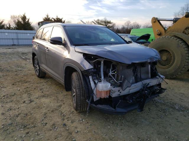 Photo 4 from auction – 2018 TOYOTA HIGHLANDER with VIN 5TDJZRFH8JS908044