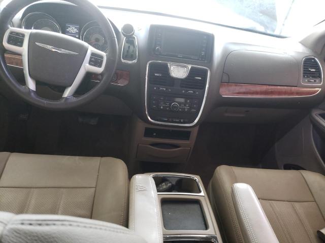 Photo 8 from auction – 2016 CHRYSLER TOWN & COU with VIN 2C4RC1CG0GR208070