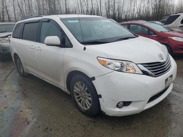 Photo 4 from auction – 2013 TOYOTA SIENNA XLE with VIN 5TDYK3DC9DS345291