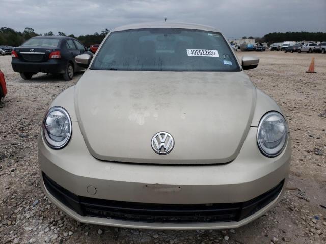 Photo 5 from auction – 2014 VOLKSWAGEN BEETLE with VIN 3VWJ07AT0EM654052
