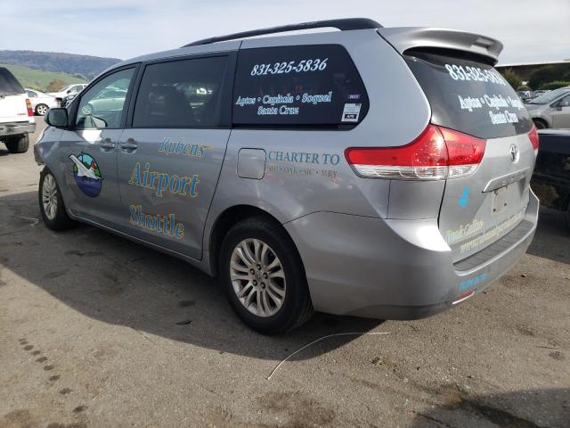 Photo 2 from auction – 2011 TOYOTA SIENNA XLE with VIN 5TDYK3DC3BS053598