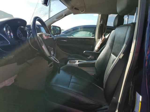 Photo 7 from auction – 2015 CHRYSLER TOWN & COU with VIN 2C4RC1BG2FR577111