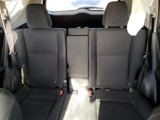 Photo 10 from auction – 2018 TOYOTA RAV4 LE with VIN JTMZFREV1JD129664