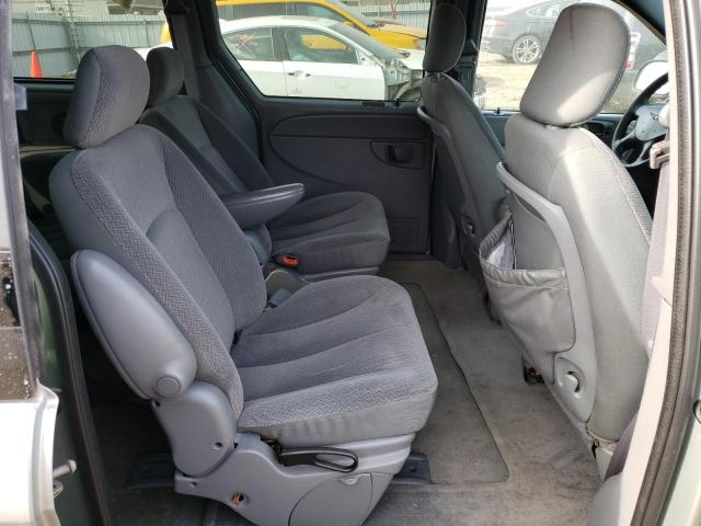 Photo 11 from auction – 2004 CHRYSLER TOWN & COU with VIN 2C4GP44R84R588252