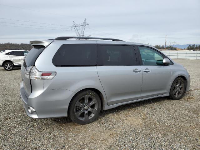 Photo 3 from auction – 2016 TOYOTA SIENNA SE with VIN 5TDXK3DC7GS729943