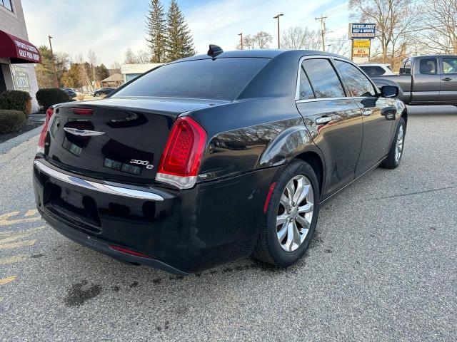 Photo 4 from auction – 2016 CHRYSLER 300C with VIN 2C3CCAKG4GH106563