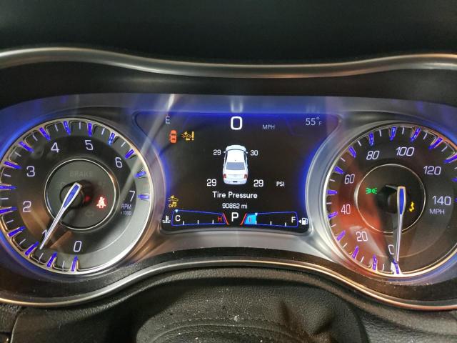 Photo 9 from auction – 2018 CHRYSLER 300 LIMITE with VIN 2C3CCAKG0JH181882
