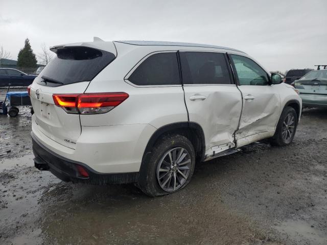Photo 3 from auction – 2018 TOYOTA HIGHLANDER with VIN 5TDJZRFH5JS836770