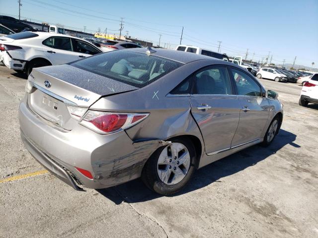 Photo 3 from auction – 2011 HYUNDAI SONATA HYB with VIN KMHEC4A40BA007299