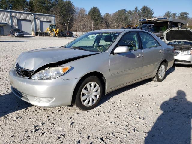 TOYOTA CAMRY LE 2005 with VIN 4T1BE32K55U989855 - Photo from auction