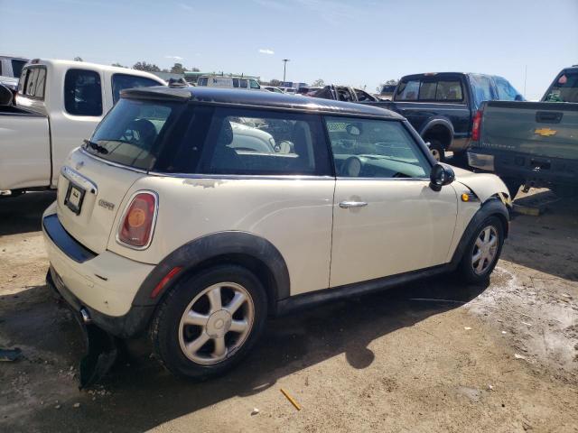 Photo 3 from auction – 2007 MINI COOPER with VIN WMWMF33527TU60713