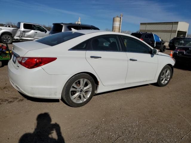 Photo 3 from auction – 2011 HYUNDAI SONATA SE with VIN 5NPEC4AC9BH039348