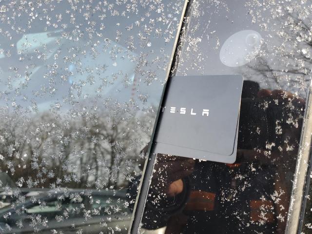 Photo 7 from auction – 2020 TESLA MODEL Y with VIN 5YJYGDEE2LF047675