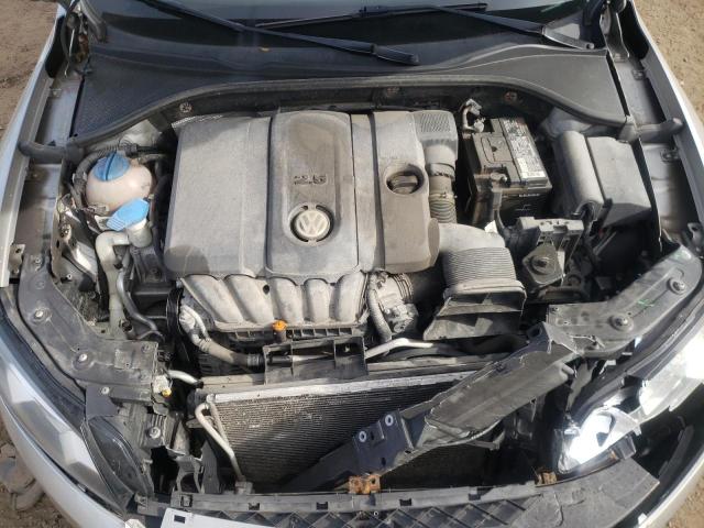 Photo 11 from auction – 2013 VOLKSWAGEN PASSAT S with VIN 1VWAP7A33DC069669