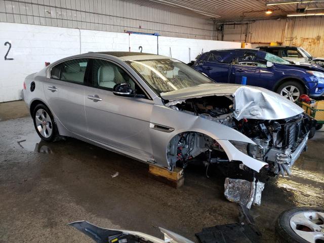 Photo 4 from auction – 2018 JAGUAR XE with VIN SAJAR4FXXJCP34829