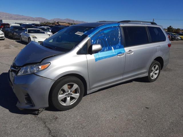 TOYOTA SIENNA LE 2018 with VIN 5TDKZ3DC7JS909100 - Photo from auction