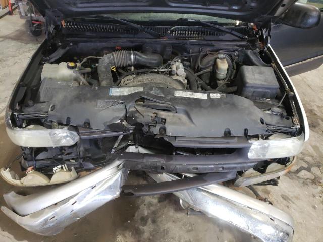 Photo 11 from auction – 2000 CHEVROLET SILVERADO4 with VIN 1GCEC14W8YZ370864