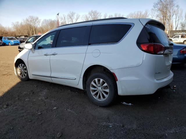 Photo 2 from auction – 2017 CHRYSLER PACIFICA T with VIN 2C4RC1BGXHR752093