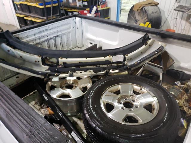 Photo 12 from auction – 2005 FORD F150 with VIN 1FTRX12W85FB74073