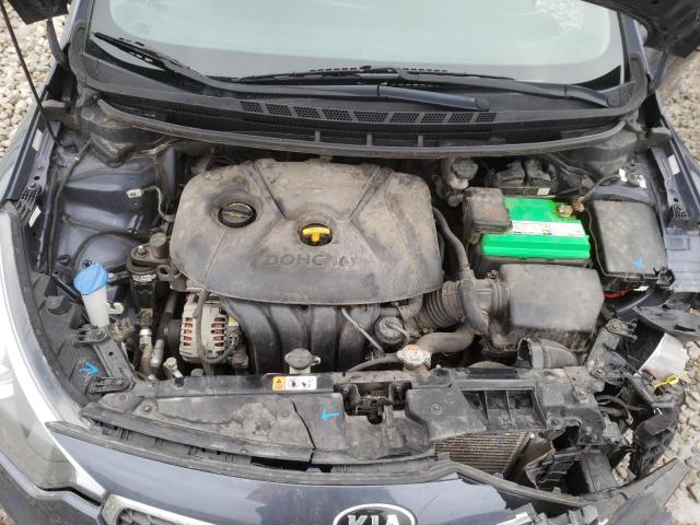 Photo 11 from auction – 2016 KIA FORTE LX with VIN KNAFX4A63G5597039
