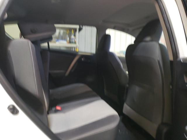 Photo 10 from auction – 2015 TOYOTA RAV4 XLE with VIN JTMRFREV2FD160395