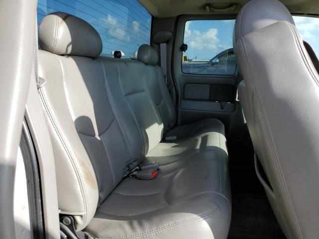 Photo 10 from auction – 2005 CHEVROLET SILVERADO with VIN 1GCEC19T45Z228814