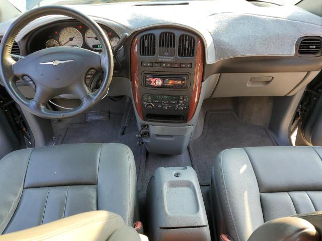 Photo 8 from auction – 2006 CHRYSLER TOWN & COU with VIN 2A4GP54L86R805569