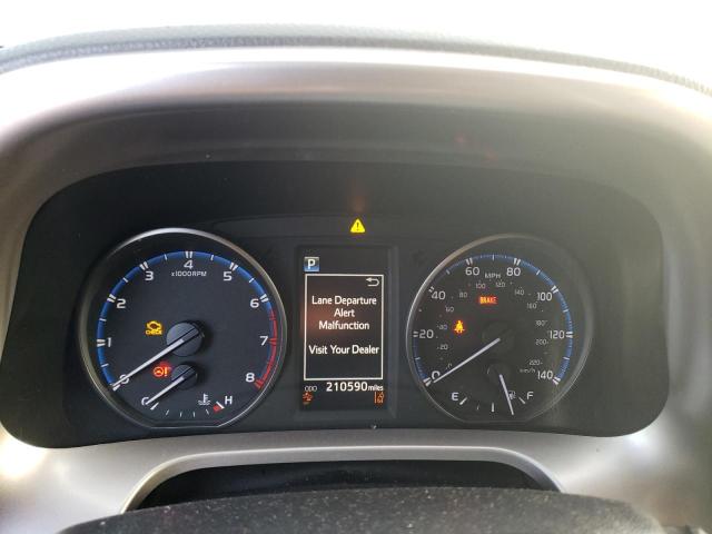 Photo 9 from auction – 2018 TOYOTA RAV4 LE with VIN JTMBFREVXJJ720238