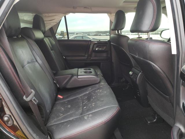 Photo 11 from auction – 2018 TOYOTA 4RUNNER SR with VIN JTEBU5JR2J5552347