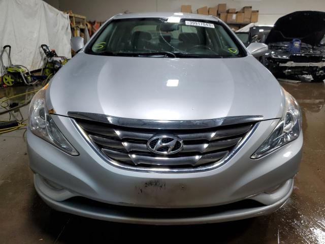 Photo 5 from auction – 2012 HYUNDAI SONATA SE with VIN 5NPEC4AB1CH447741