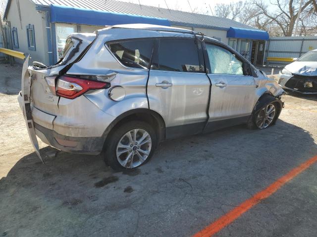 Photo 3 from auction – 2017 FORD ESCAPE SE with VIN 1FMCU0GD5HUE38992