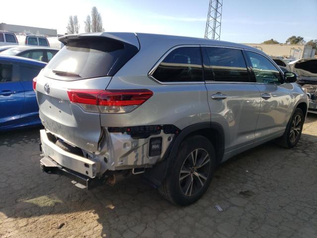 Photo 3 from auction – 2017 TOYOTA HIGHLANDER with VIN 5TDBZRFH9HS441831