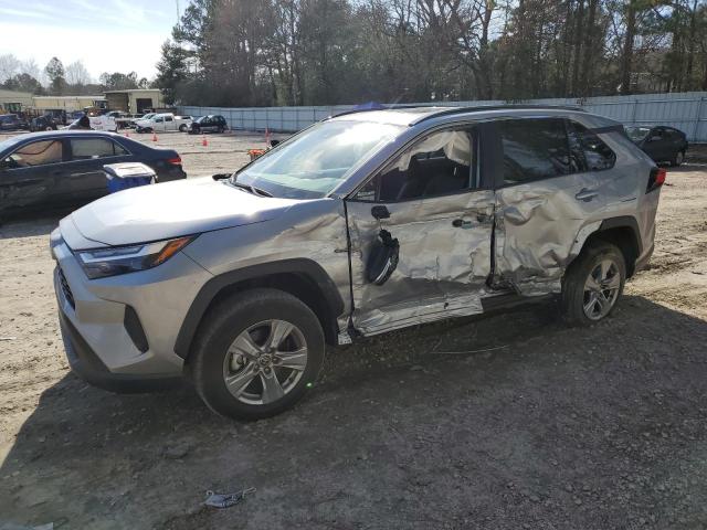 TOYOTA RAV4 XLE 2022 with VIN 2T3W1RFV4NW201403 - Photo from auction