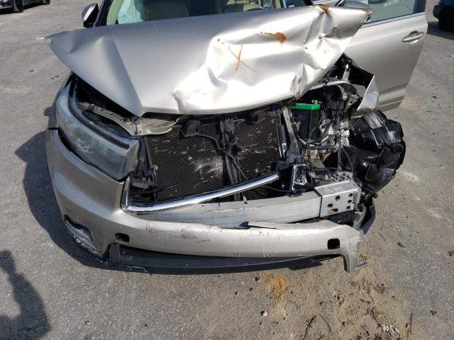 Photo 12 from auction – 2015 TOYOTA HIGHLANDER with VIN 5TDYKRFH8FS071659