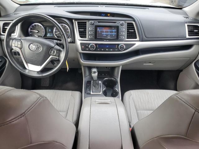 Photo 8 from auction – 2015 TOYOTA HIGHLANDER with VIN 5TDBKRFH3FS168645
