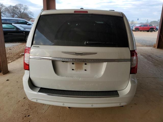 Photo 6 from auction – 2015 CHRYSLER TOWN & COU with VIN 2C4RC1CGXFR657674