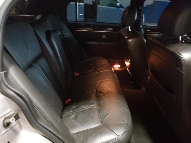 Photo 10 from auction – 2010 LINCOLN TOWN CAR S with VIN 2LNBL8CV7AX623409