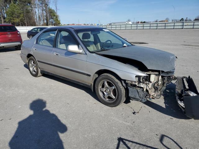 Photo 4 from auction – 1997 HONDA ACCORD LX with VIN 1HGCD5635VA138099