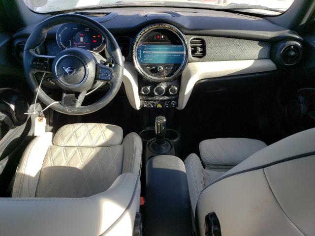 Photo 8 from auction – 2022 MINI COOPER SE with VIN WMW13DJ02N2R37359