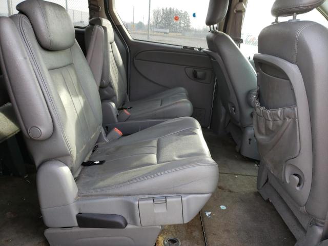 Photo 11 from auction – 2005 CHRYSLER TOWN & COU with VIN 2C4GP54L35R444627