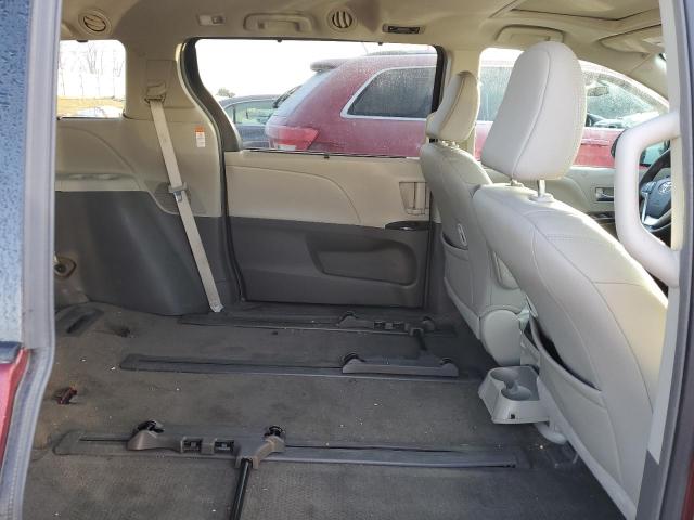 Photo 11 from auction – 2017 TOYOTA SIENNA XLE with VIN 5TDDZ3DC2HS165523