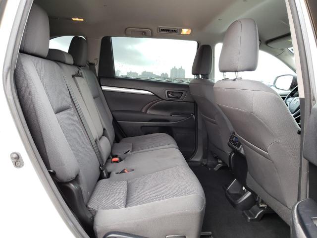 Photo 11 from auction – 2016 TOYOTA HIGHLANDER with VIN 5TDZARFH5GS017289