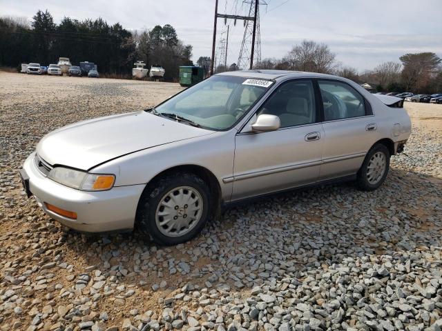HONDA ACCORD EX 1997 with VIN 1HGCD5556VA000333 - Photo from auction
