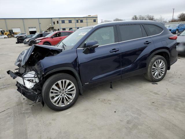 TOYOTA HIGHLANDER 2022 with VIN 5TDEBRCH4NS095088 - Photo from auction