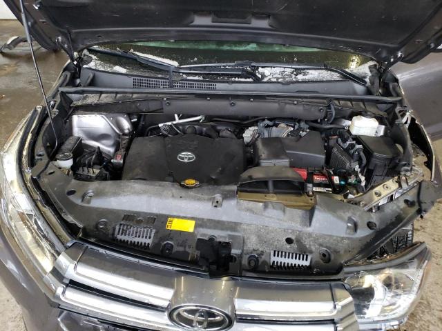 Photo 12 from auction – 2017 TOYOTA HIGHLANDER with VIN 5TDDZRFH2HS413846
