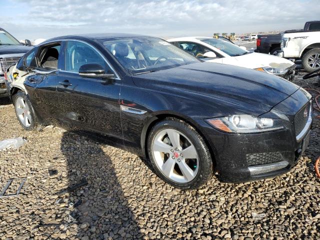 Photo 4 from auction – 2017 JAGUAR XF with VIN SAJBR4BN7HCY31358