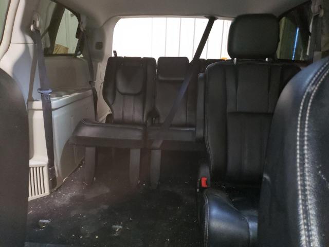 Photo 10 from auction – 2015 CHRYSLER TOWN & COU with VIN 2C4RC1BGXFR707233