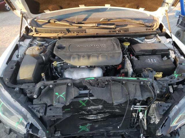 Photo 11 from auction – 2016 CHRYSLER 200 C with VIN 1C3CCCCB9GN147048